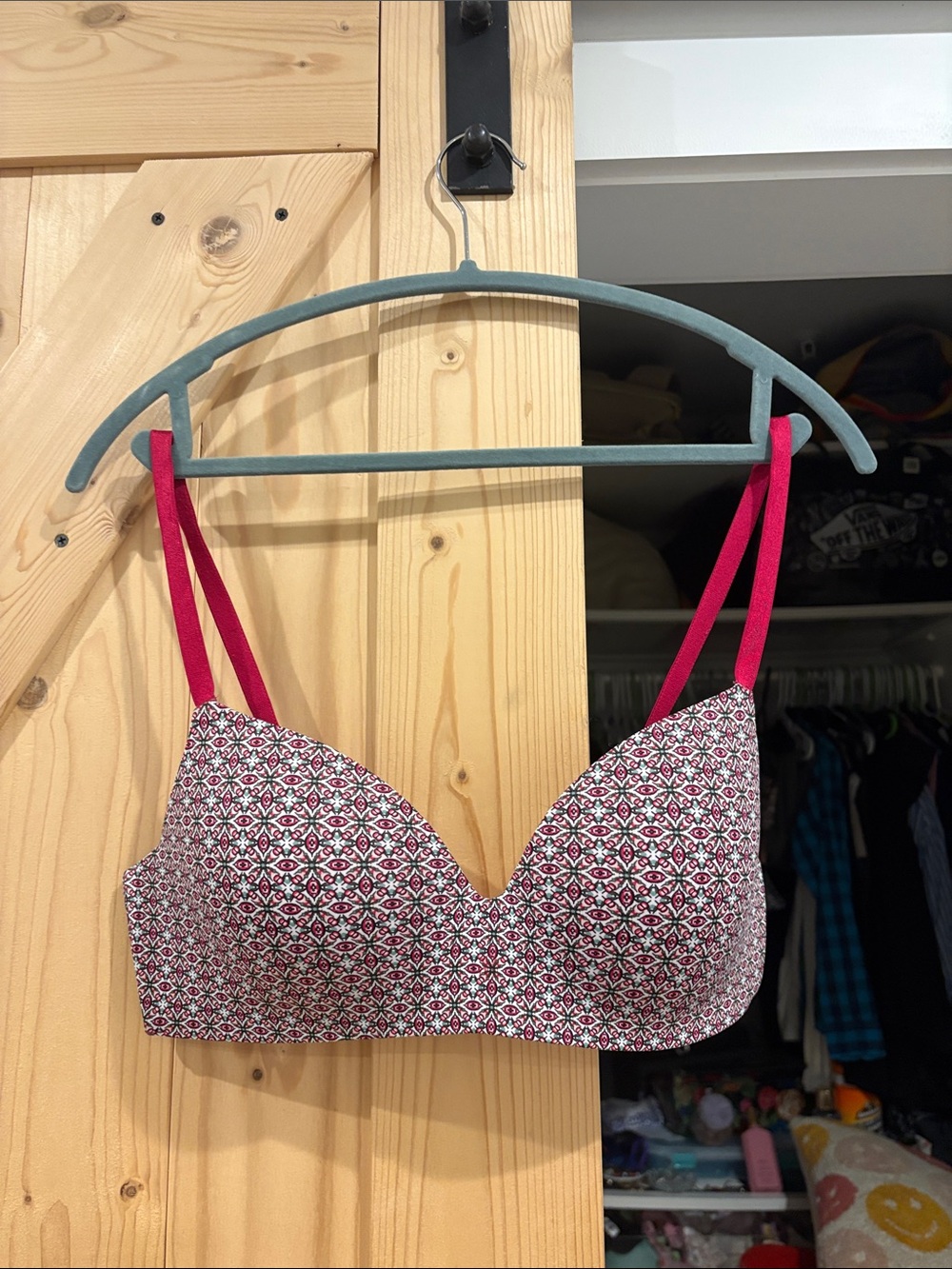 Victoria’s Secret No Wire 36C Geometric Pattern Bra
